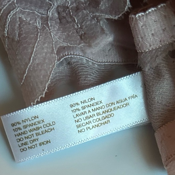 Adreinne Vittadini 3 Woman’s Underwire Bra’s Lace Detail Black Tan Cream 40DD - Picture 3 of 5